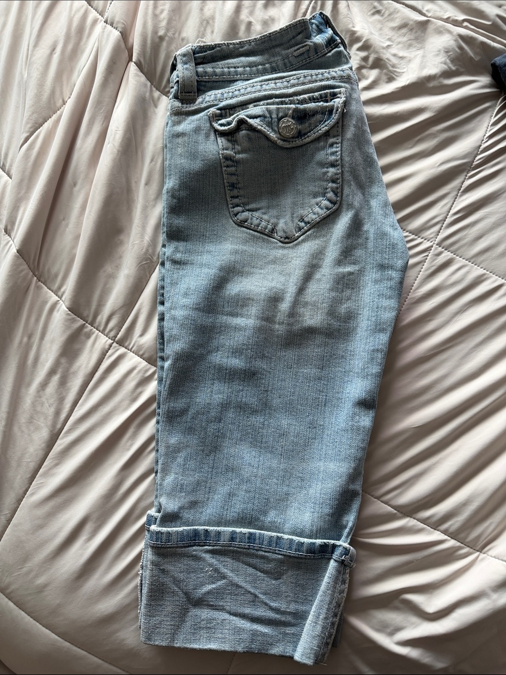 Cuffed Ankle Cropped Jeans in Light Blue Denim